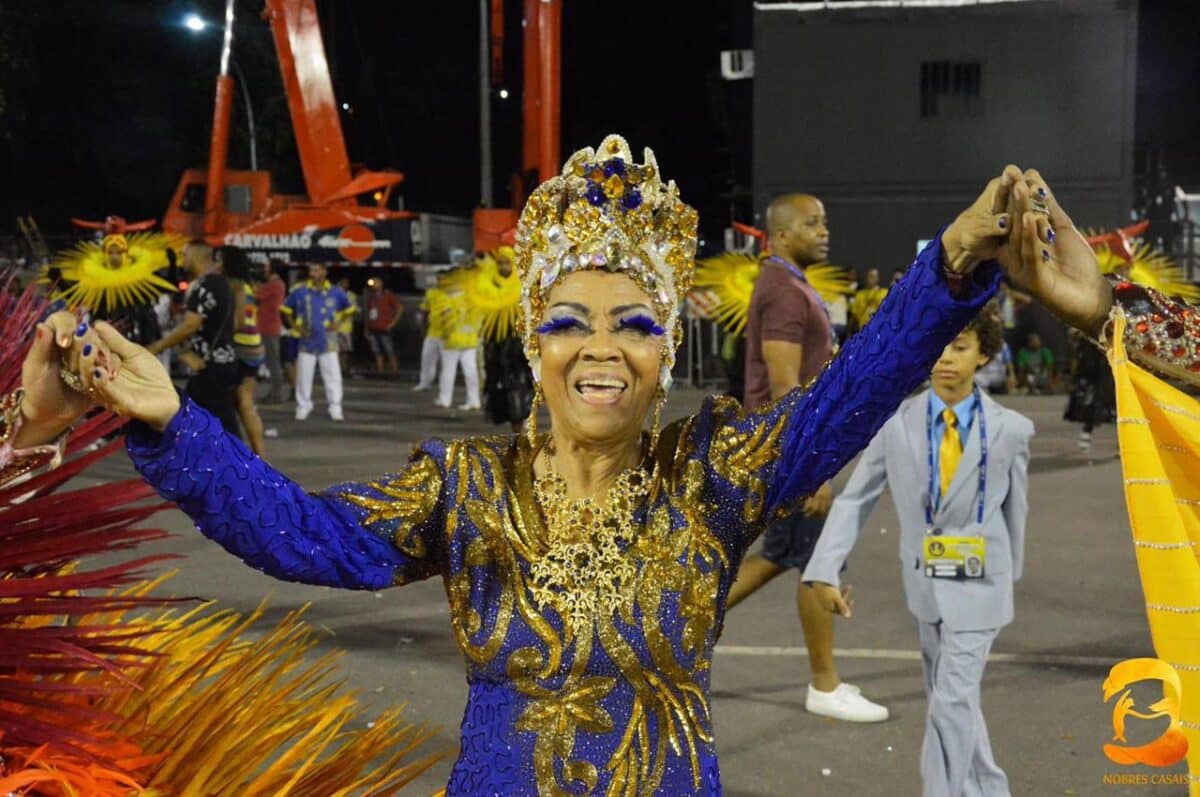 Porta-bandeira do Carnaval, Vilma Nascimento, é vítima de racismo