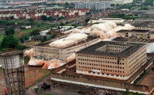 Fugas Audaciosas: Túneis, Explosivos e Helicópteros Marcam as Grandes Escapadas das Prisões Brasileiras