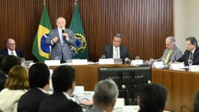Lula denuncia golpe de Bolsonaro e alerta sobre política e religião
